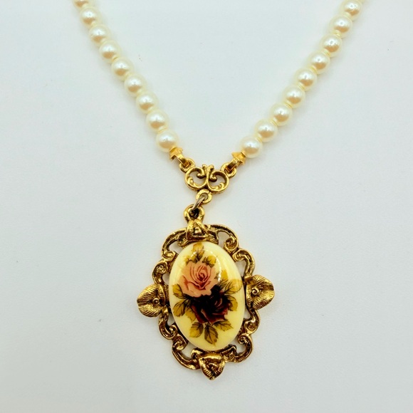 1928 Jewelry - 1928 Faux Pearl and Rose Pendant Necklace